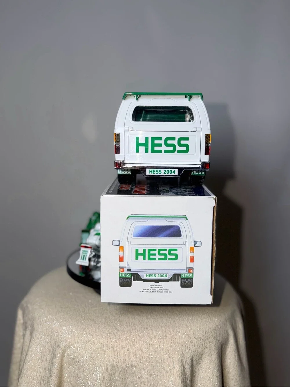 2004 Hess Toy Truck 40th Anniversary Sport Utility Vehicle & Motorcycles